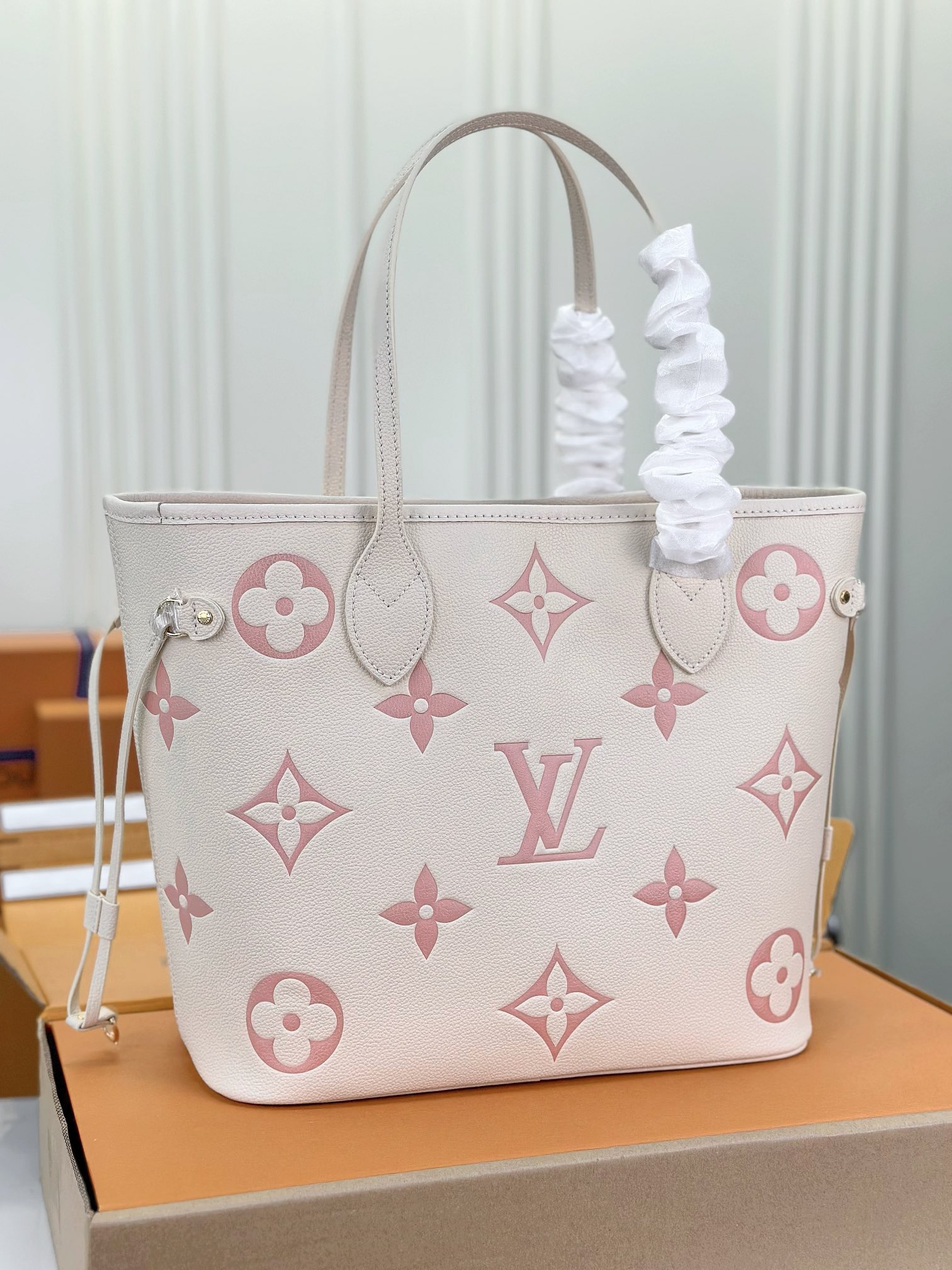 LV Shopping Bags